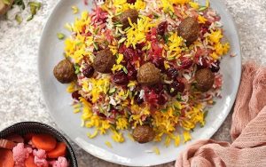 طرز تهیه آلبالو پلو با گوشت چرخ کرده